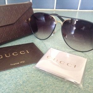 Gucci sunglasses gold black leather aviator 2887/s